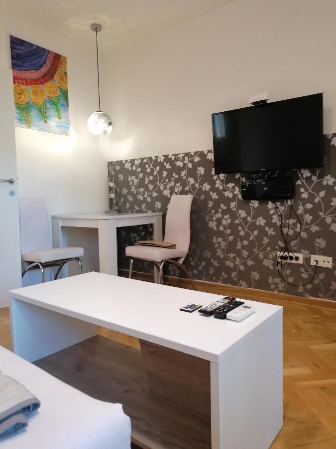 Ferienwohnung Natasa Belgrad Exterior foto